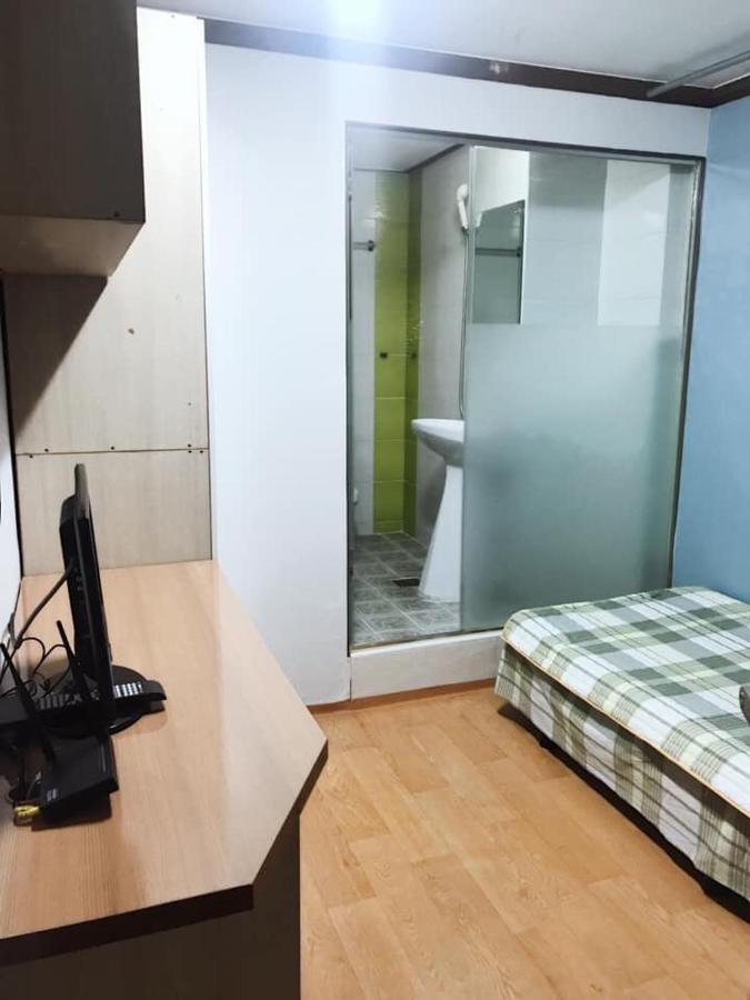 Living Castle Hotel Сеул Екстериор снимка
